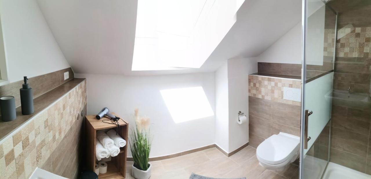 Sonnenufer Apartment & Moselwein I 베른카슈텔쿠에스 외부 사진